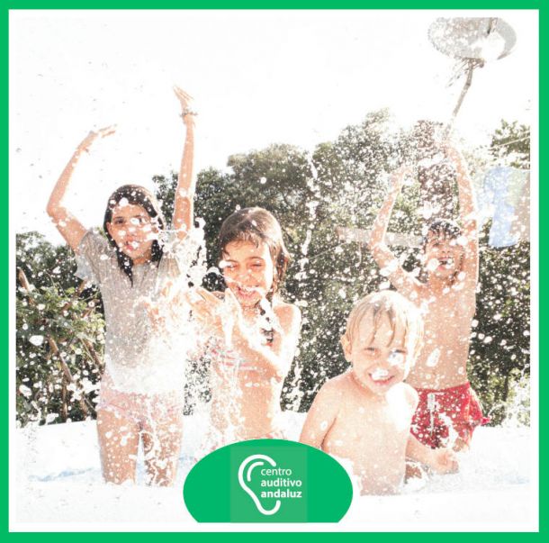 Niños piscina